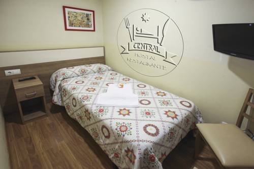 Imagen de la habitación del Hostal Restaurante Central. Foto 5