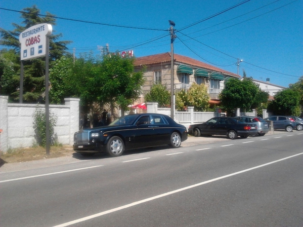 Imagen de los exteriores del Hostal Restaurante Cobas. Foto 8