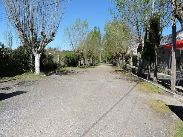 Imagen de los exteriores del Hostal Restaurante Cobas. Foto 9