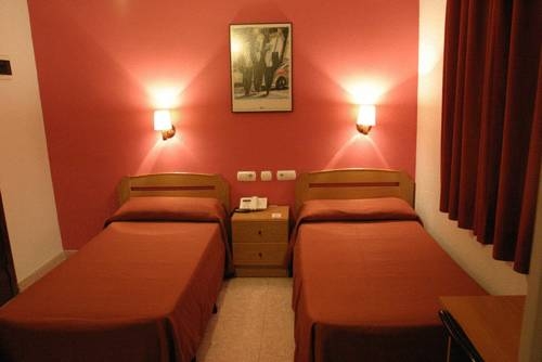 Imagen general del Hostal Restaurante Cornella. Foto 9