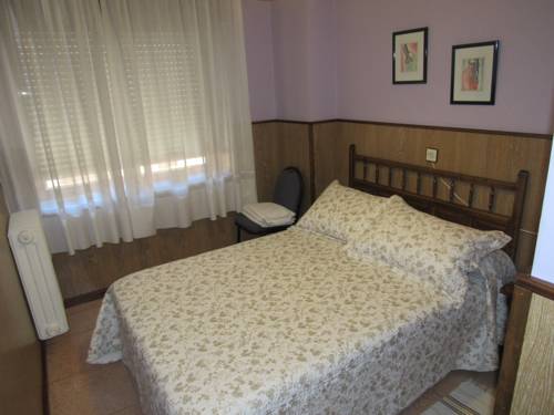 Imagen de la habitación del Hostal Restaurante El Abuelo. Foto 16