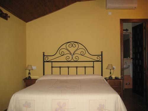 Imagen de la habitación del Hostal Restaurante El Alamo. Foto 4