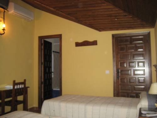 Imagen de la habitación del Hostal Restaurante El Alamo. Foto 5
