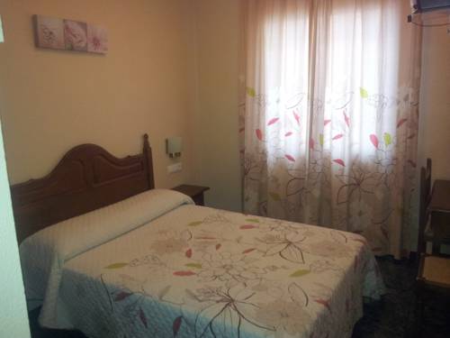Imagen de la habitación del Hostal Restaurante El Cary. Foto 5