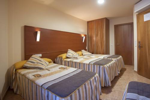 Imagen de la habitación del Hostal Restaurante El Castillo, Alcorisa. Foto 3