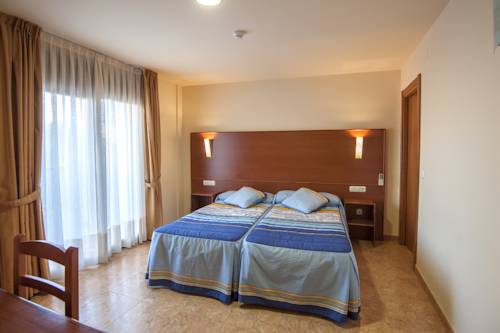 Imagen de la habitación del Hostal Restaurante El Castillo, Alcorisa. Foto 11