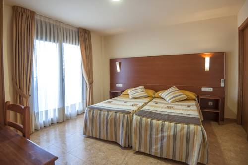 Imagen de la habitación del Hostal Restaurante El Castillo, Alcorisa. Foto 13