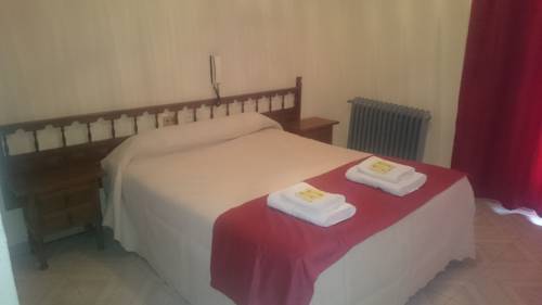 Imagen de la habitación del Hostal Restaurante El Cruce. Foto 4