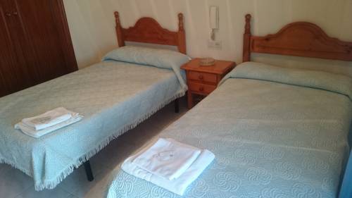 Imagen de la habitación del Hostal Restaurante El Cruce. Foto 5