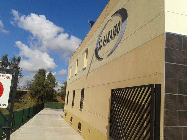 Imagen de los exteriores del Hostal Restaurante El Paraíso. Foto 8