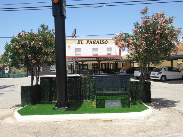 Imagen de los exteriores del Hostal Restaurante El Paraíso. Foto 11