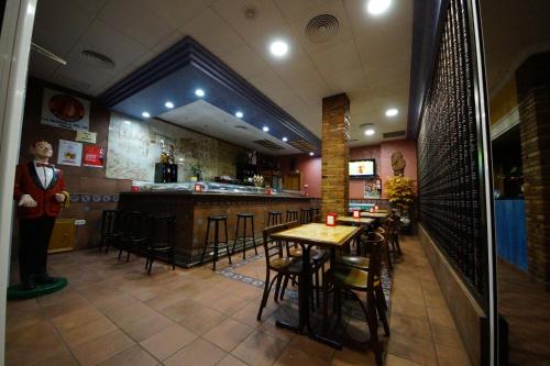 Imagen general del Hostal Restaurante El Surtidor. Foto 5