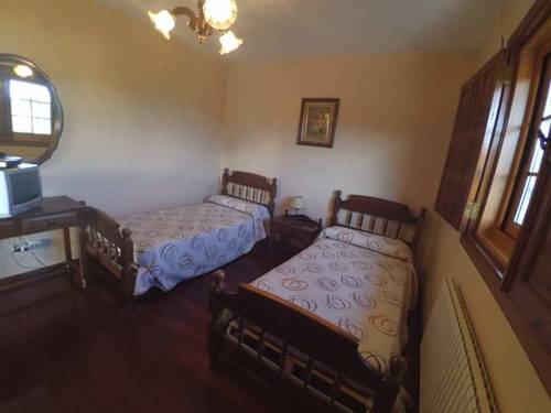 Imagen de la habitación del Hostal Restaurante Hermanos Cuña. Foto 4