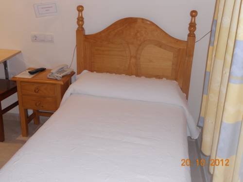 Imagen de la habitación del Hostal Restaurante Hermanos Zamora. Foto 7