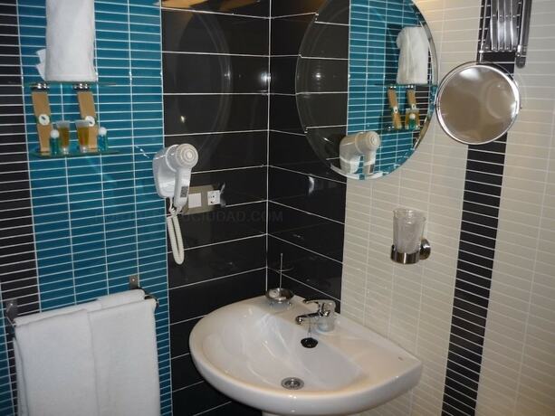 Imagen de la habitación del Hostal Restaurante Kavanna. Foto 19