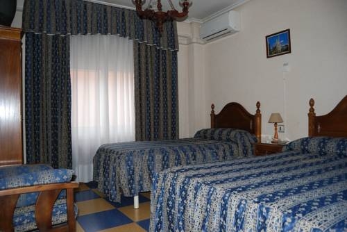 Imagen de la habitación del Hostal Restaurante La Trucha. Foto 6