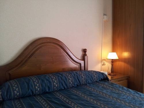 Imagen de la habitación del Hostal Restaurante La Trucha. Foto 8