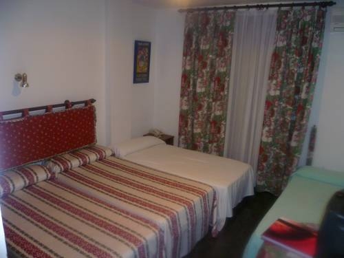 Imagen general del Hostal Restaurante Pirineos. Foto 6