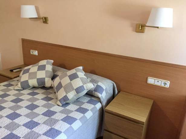 Imagen de la habitación del Hostal Río De Castro Barcelona. Foto 5