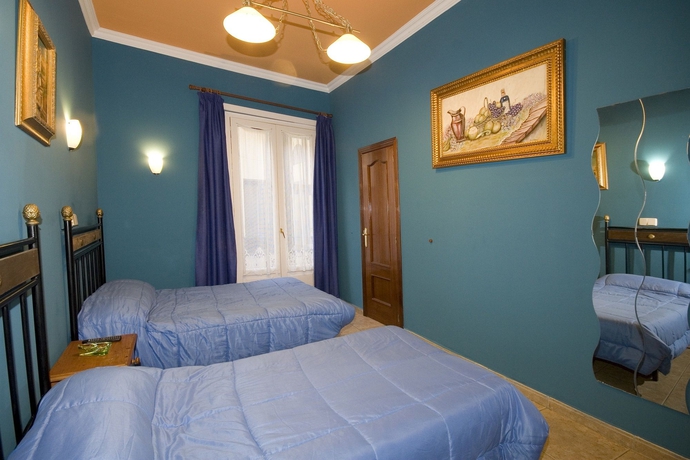 Imagen de la habitación del Hostal Rico. Foto 3