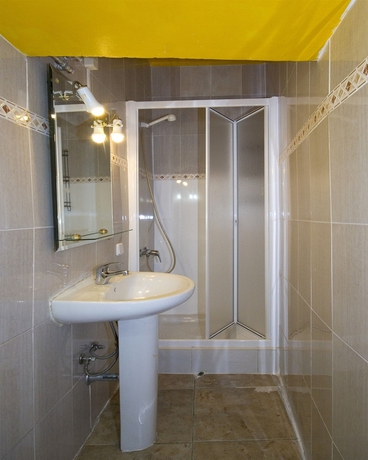 Imagen de la habitación del Hostal Rico. Foto 5