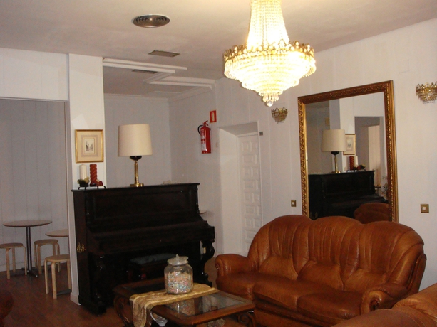 Imagen de los interiores del Hostal Riesco. Foto 13