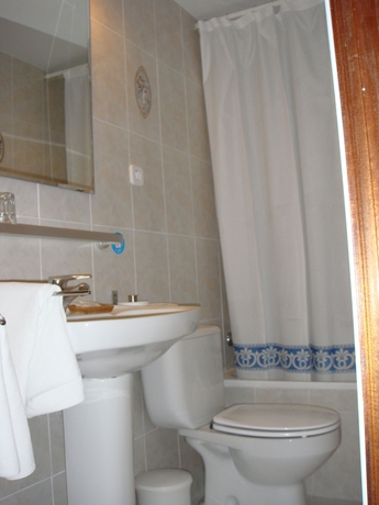 Imagen de la habitación del Hostal Riesco. Foto 12