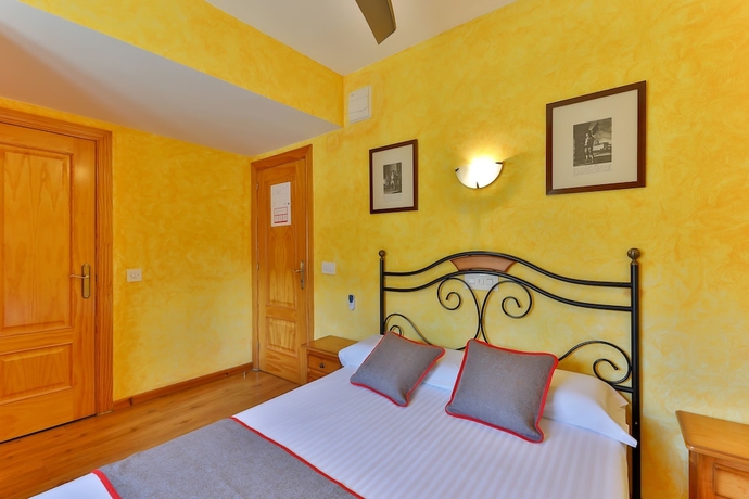 Imagen de la habitación del Hostal Rio Ara Bellosta. Foto 6