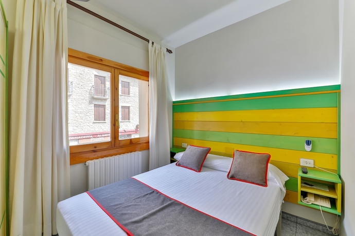 Imagen de la habitación del Hostal Rio Ara Bellosta. Foto 8