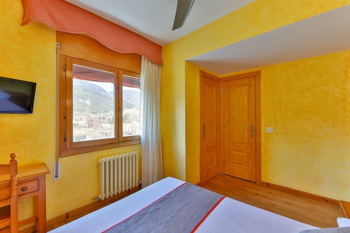 Imagen de la habitación del Hostal Rio Ara Bellosta. Foto 12