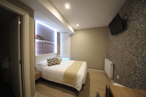 Imagen de la habitación del Hostal Rio Sil Carballo. Foto 6