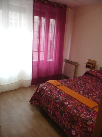 Imagen de la habitación del Hostal Rioja Condestable. Foto 10