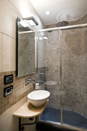 Imagen de la habitación del Hostal Ripetta Palace. Foto 4
