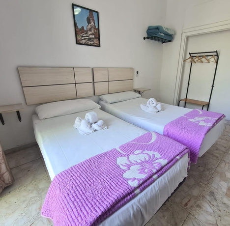 Imagen de la habitación del Hostal Rivera. Foto 14