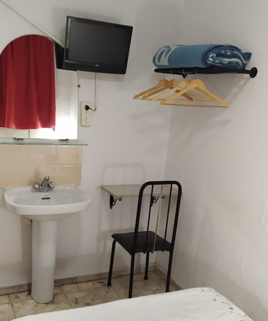 Imagen de la habitación del Hostal Rivera. Foto 17
