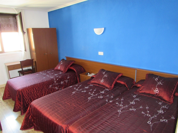 Imagen de la habitación del Hostal Rober. Foto 6