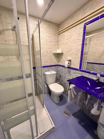 Imagen de la habitación del Hostal Rober. Foto 6