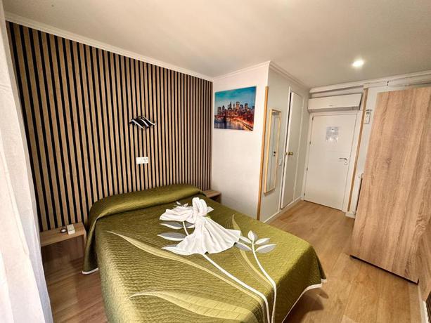Imagen de la habitación del Hostal Rober. Foto 11