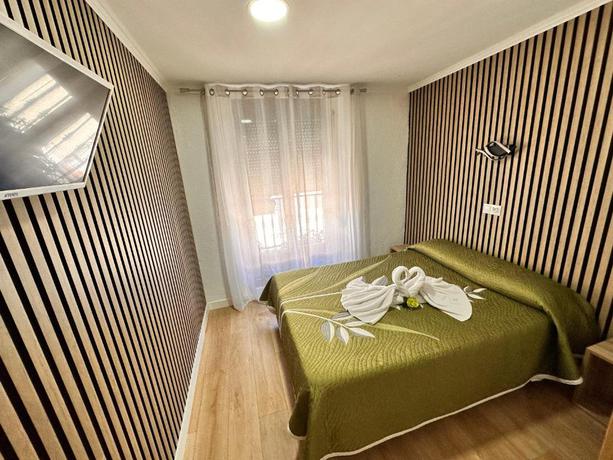 Imagen de la habitación del Hostal Rober. Foto 15