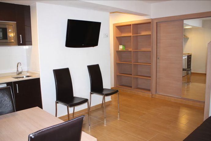 Imagen de la habitación del Hostal Rocamar, Santander. Foto 8