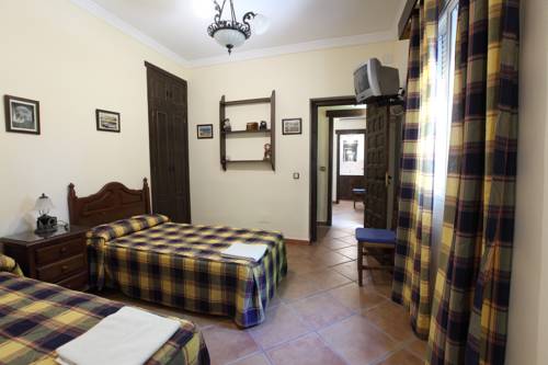 Imagen de la habitación del Hostal Rocío, Sanlúcar la Mayor. Foto 7