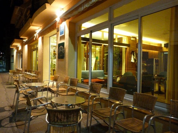 Imagen del bar/restaurante del Hostal Rom. Foto 5