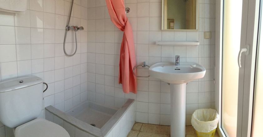 Imagen de la habitación del Hostal Rom. Foto 13