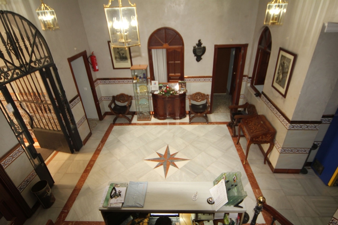 Imagen de los interiores del Hostal Roma, Sevilla. Foto 15