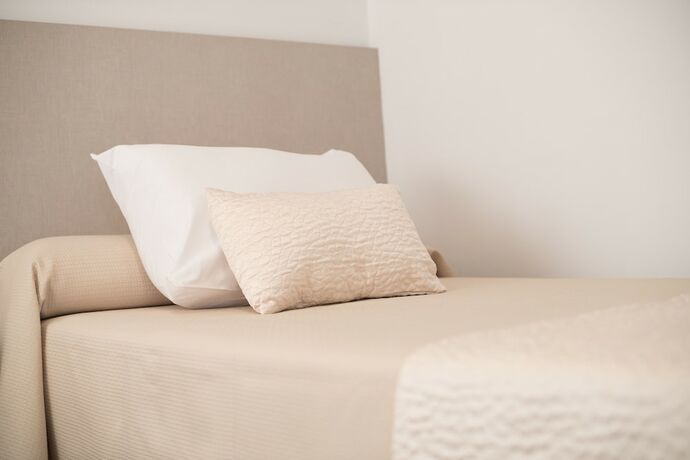 Imagen de la habitación del Hostal Romerito, Málaga. Foto 16