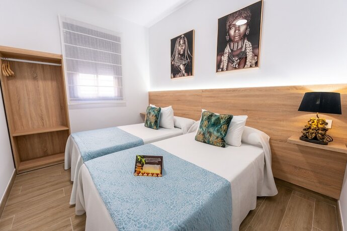 Imagen de la habitación del Hostal Romerito, Málaga. Foto 17