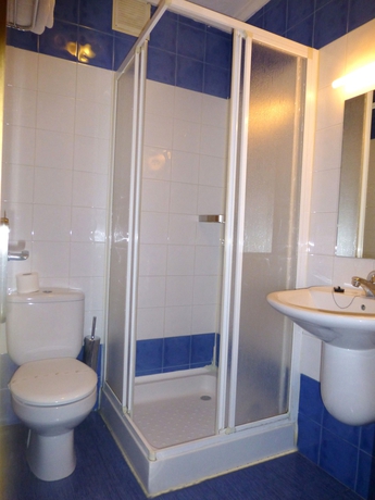 Imagen de la habitación del Hostal Romero. Foto 12