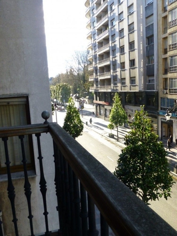 Imagen de la habitación del Hostal Romero, Oviedo. Foto 4