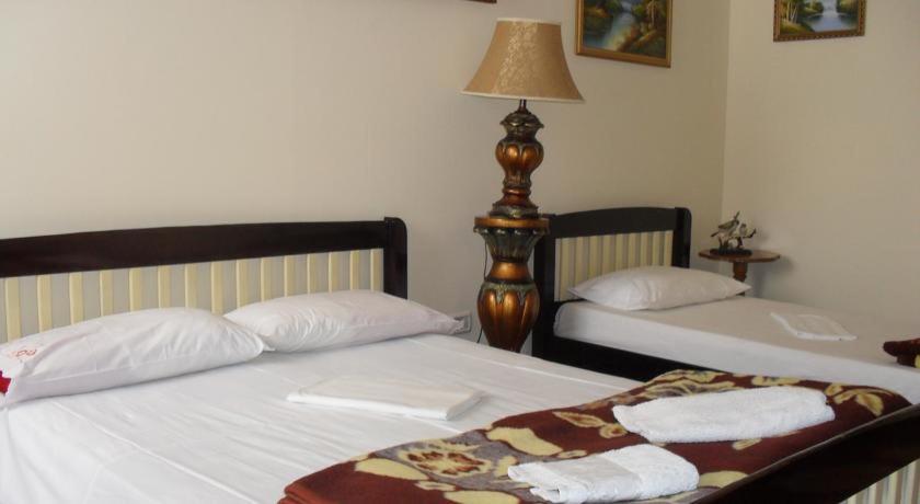 Imagen general del Hostal Rooms Emiliano. Foto 2