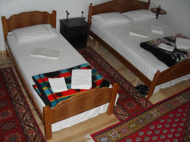 Imagen general del Hostal Rooms Emiliano. Foto 9